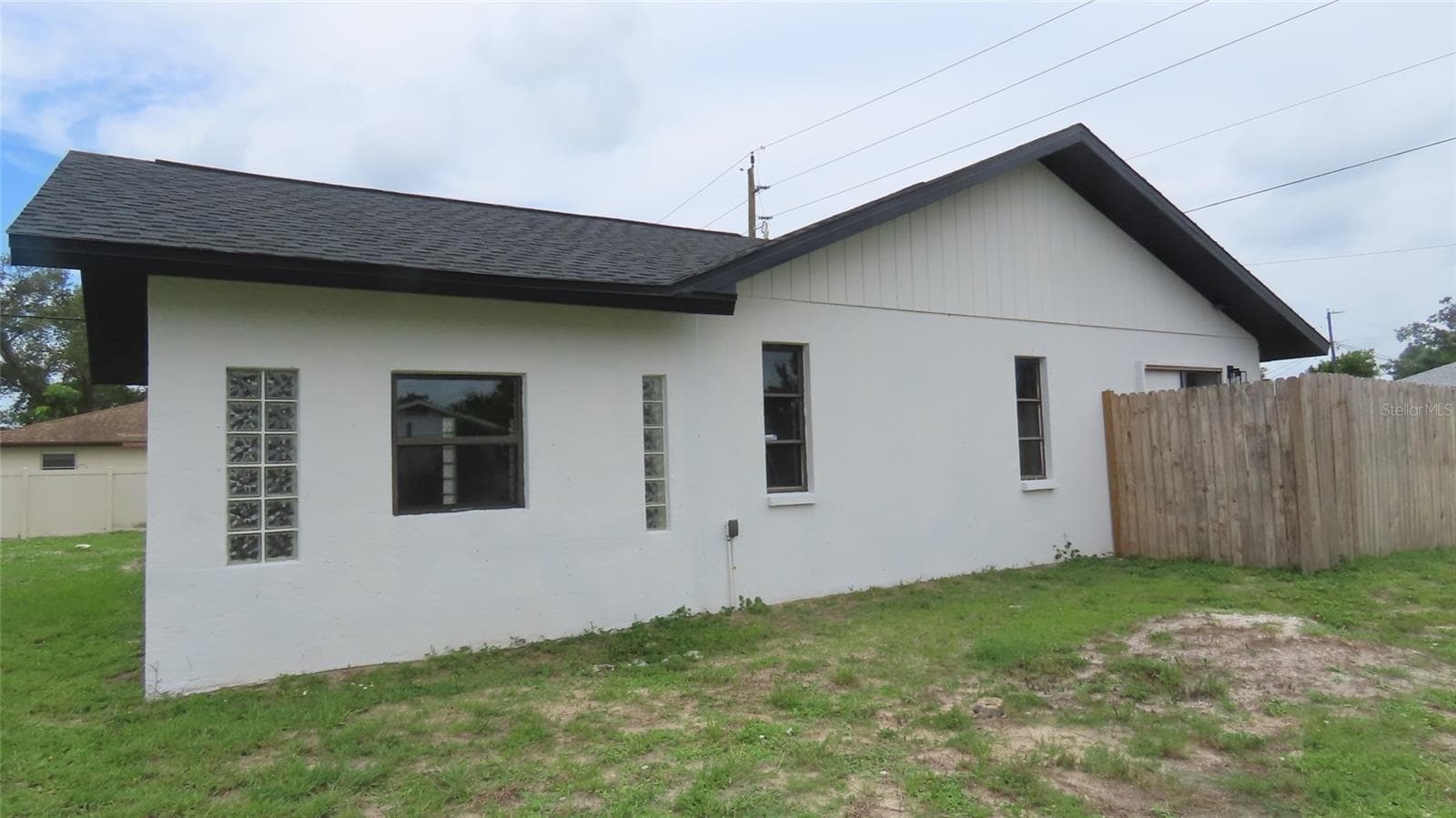 Single Family Residence at 807 NECTAR RD, VENICE, photo 3 of 37