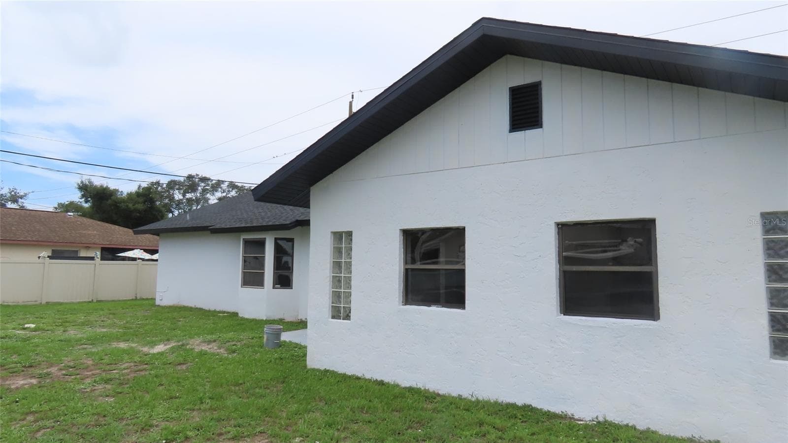 Single Family Residence at 807 NECTAR RD, VENICE, photo 4 of 37