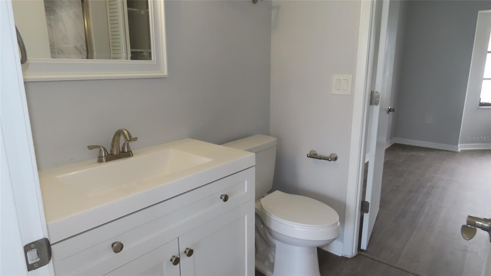 Single Family Residence at 807 NECTAR RD, VENICE, photo 14 of 37