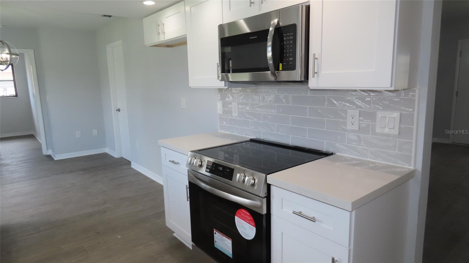 Single Family Residence at 807 NECTAR RD, VENICE, photo 17 of 37