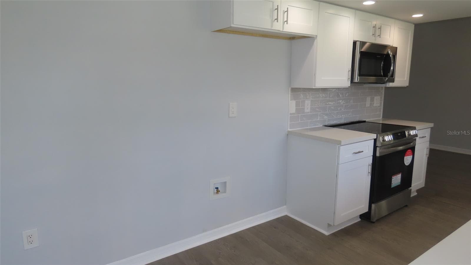 Single Family Residence at 807 NECTAR RD, VENICE, photo 24 of 37