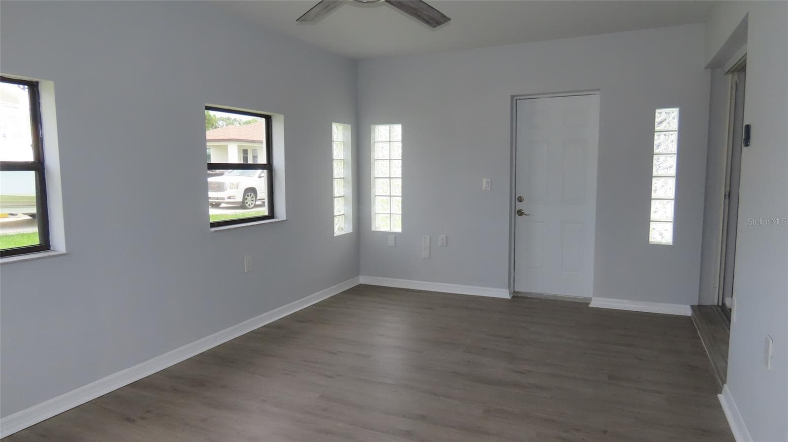 Single Family Residence at 807 NECTAR RD, VENICE, photo 26 of 37