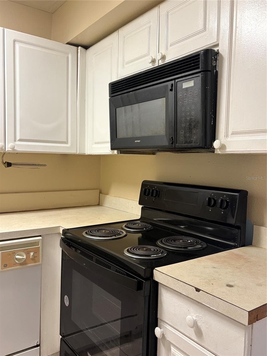 Condominium at 203 POINSETTIA PINE CT #102, TAMPA, photo 7 of 17