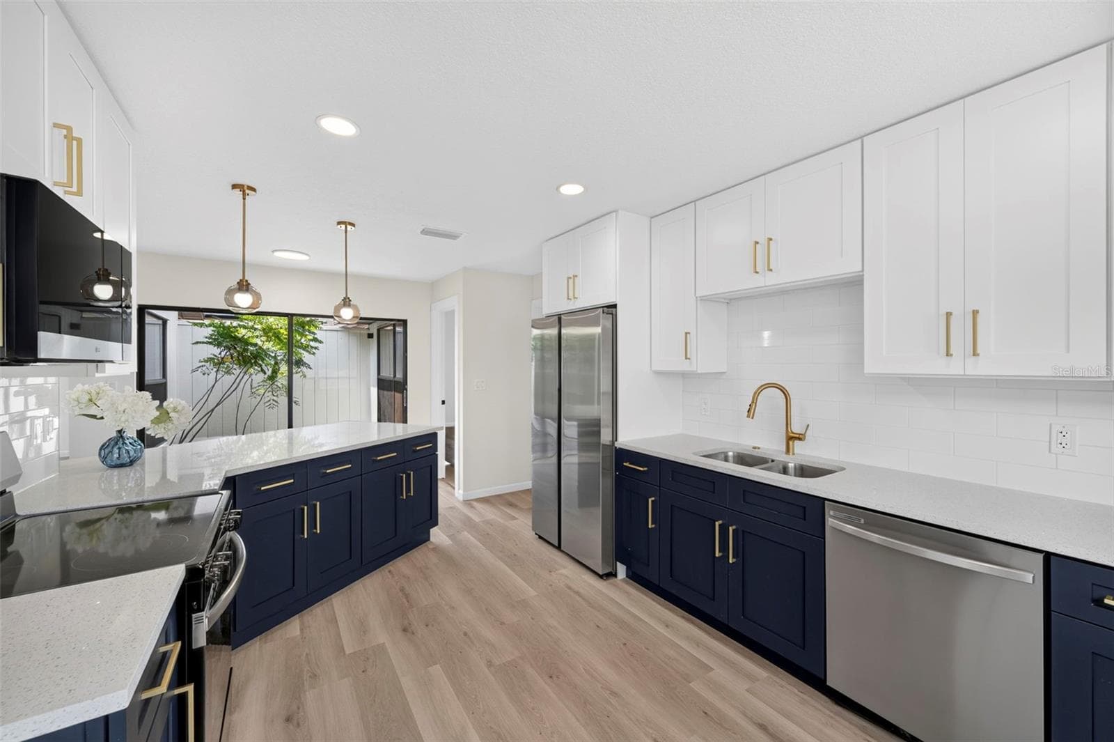Single Family Residence at 647 BONNIE BLVD, PALM HARBOR, photo 2 of 45