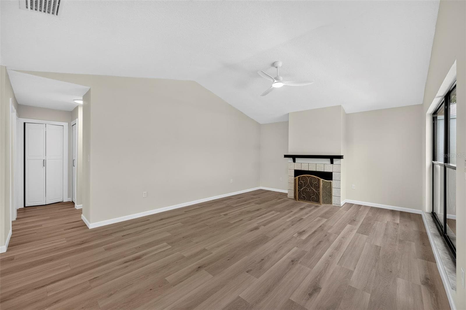 Single Family Residence at 647 BONNIE BLVD, PALM HARBOR, photo 10 of 45