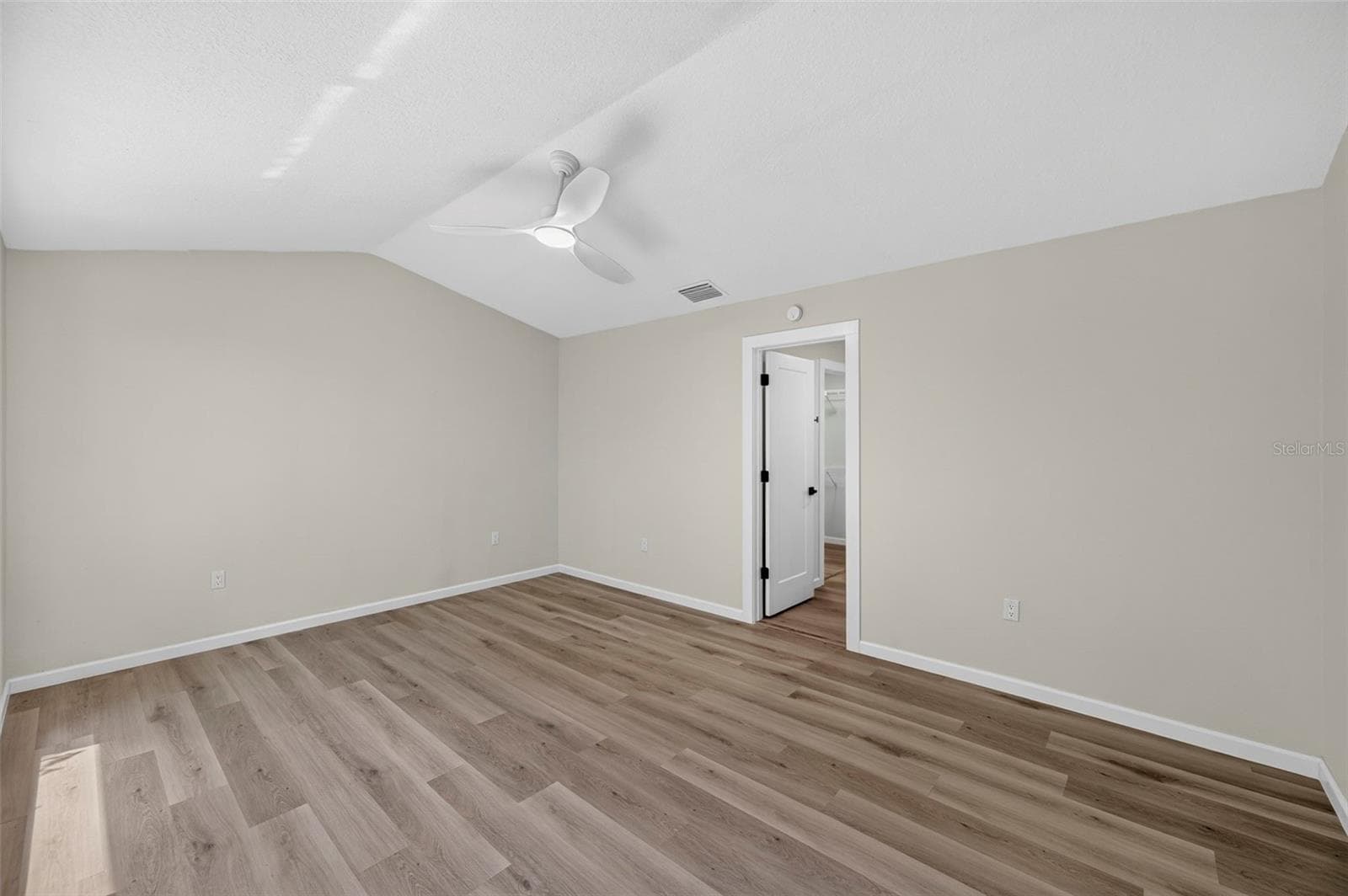 Master bedroom - 647 BONNIE BLVD, PALM HARBOR