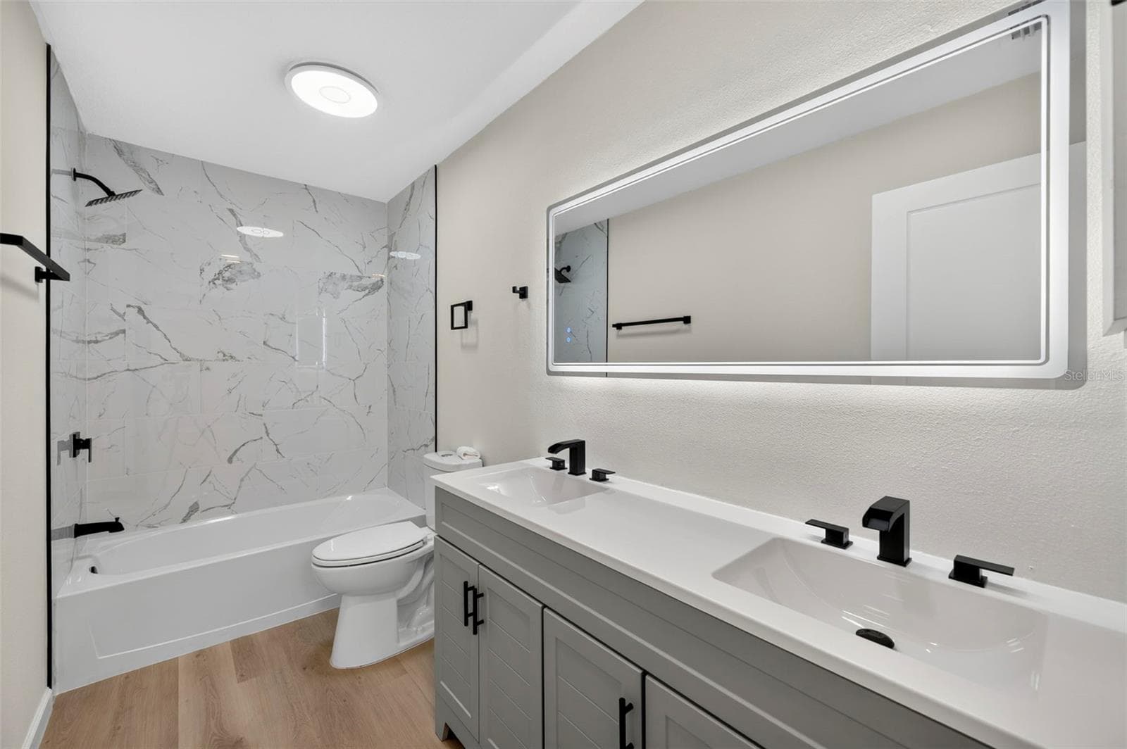 Bathroom 2 - 647 BONNIE BLVD, PALM HARBOR