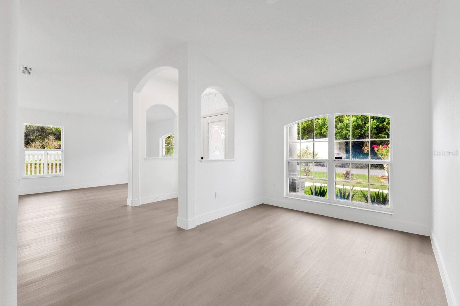 Dining Room in front of the house - 46 CORDONA DR, KISSIMMEE