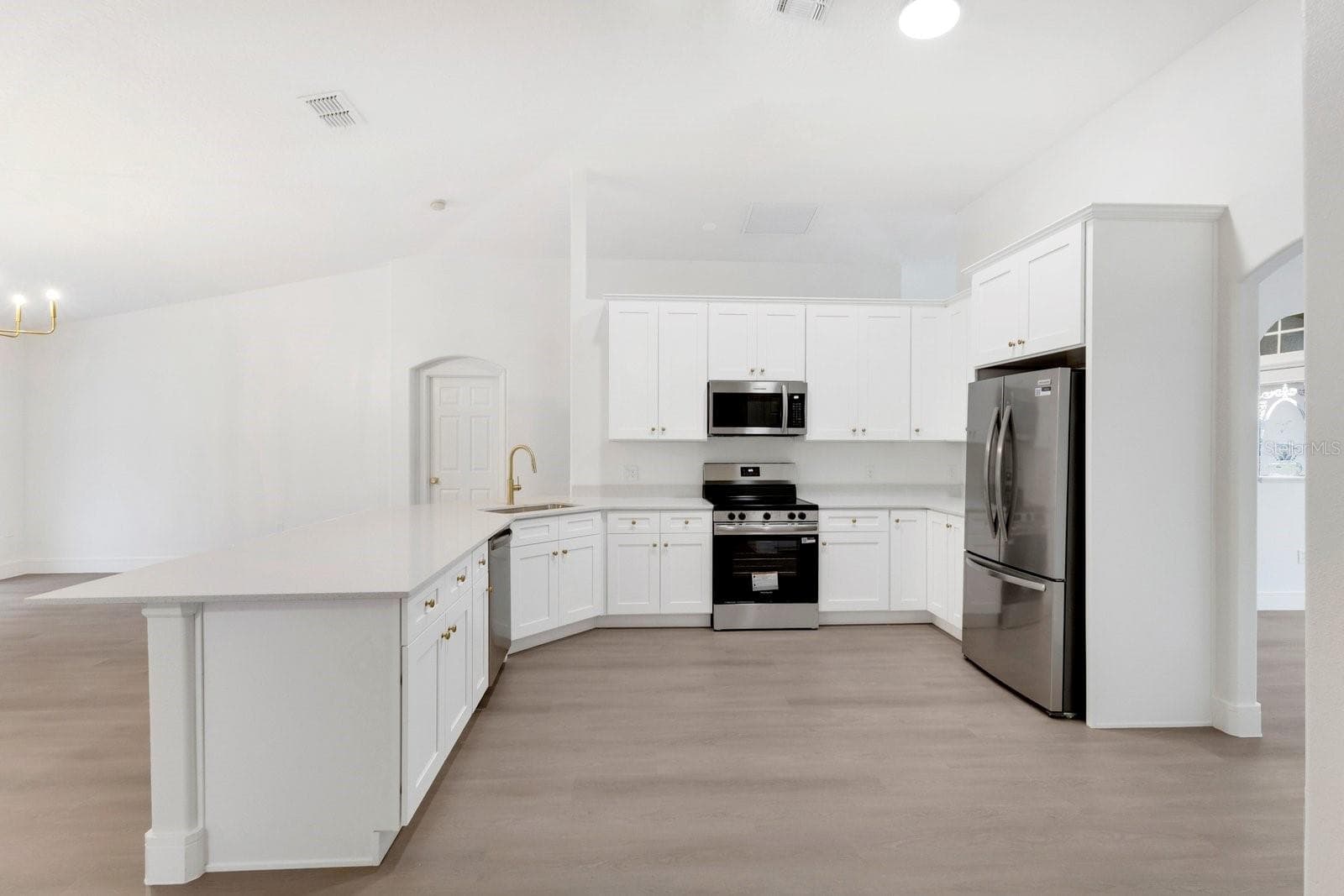 Single Family Residence at 46 CORDONA DR, KISSIMMEE, photo 14 of 51