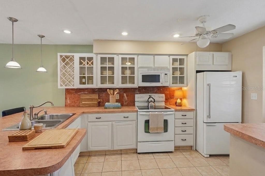 Virutally Staged - 4800 LAKE VILLA DR, CLEARWATER