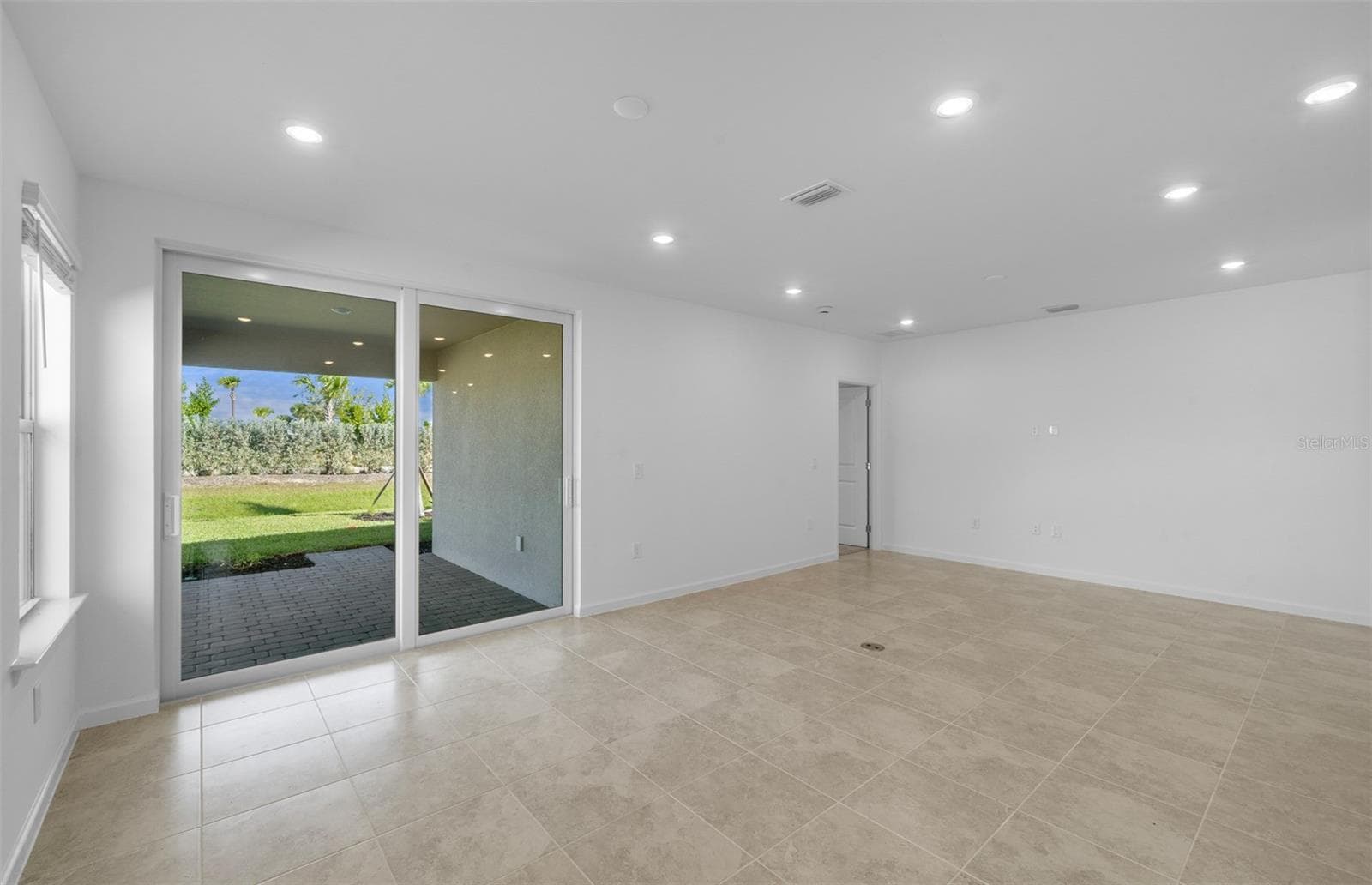 Daylen floorplan, homes may vary. - 813 BALLEBY TRL, BRADENTON