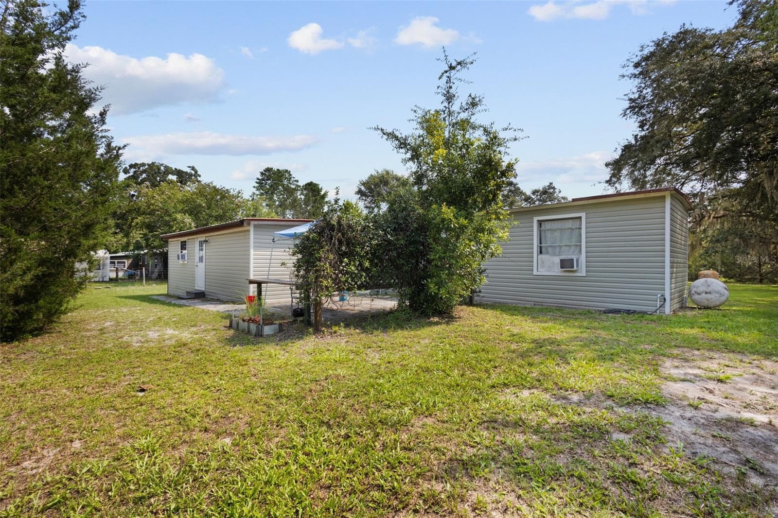 Mobile Home at 17416 NW 89TH TER, FANNING SPRINGS, photo 9 of 58