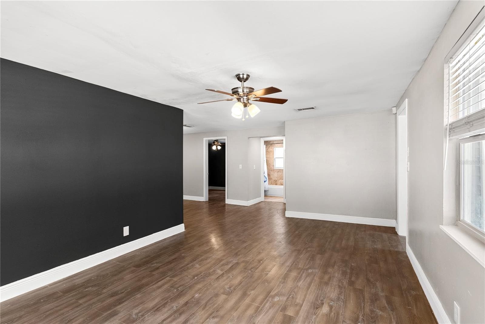 Single Family Residence at 1804 E IDLEWILD AVE, TAMPA, photo 6 of 29