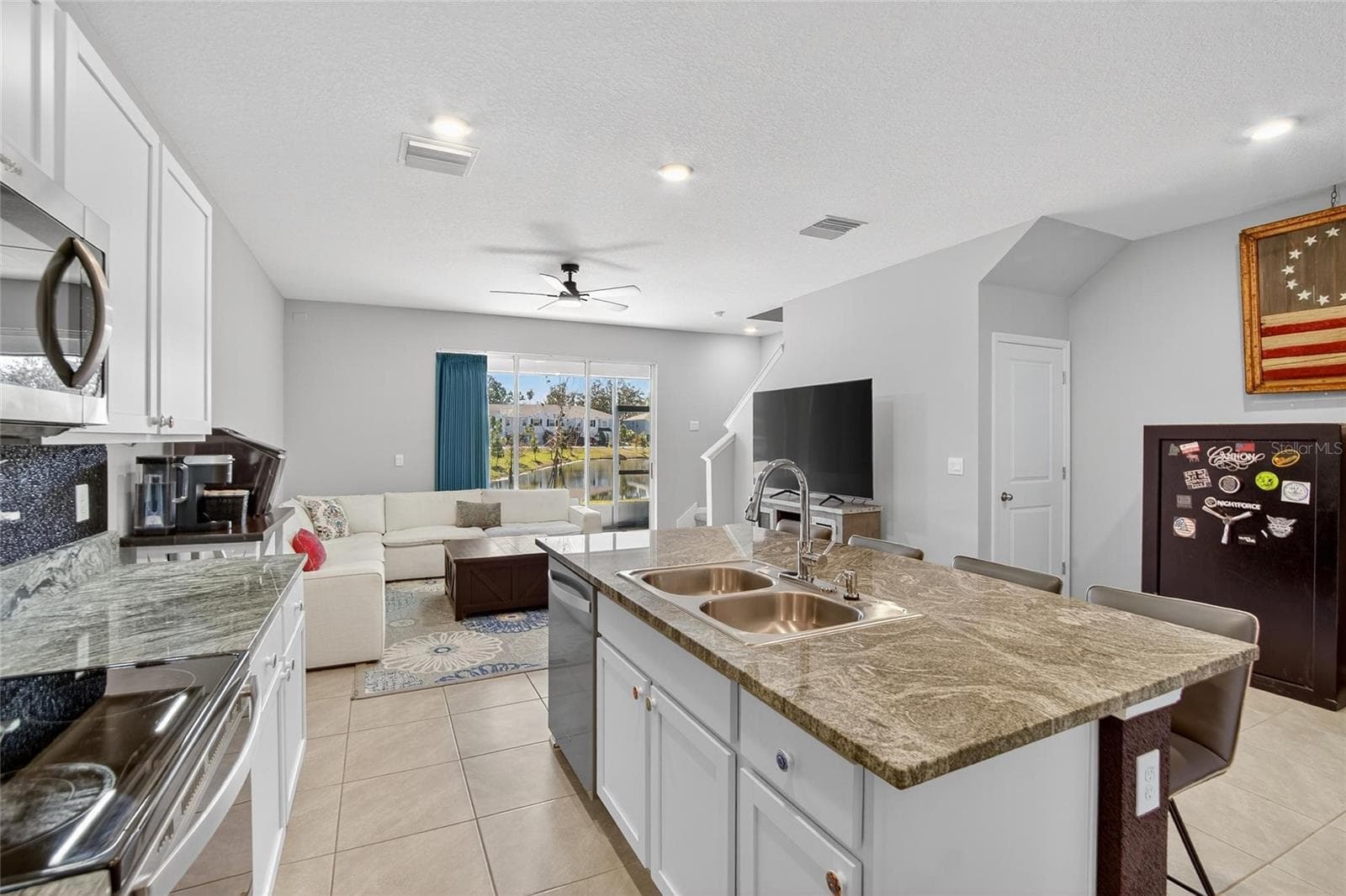 Townhouse at 5055 CAPTAIN DAVIS DR, WIMAUMA, photo 5 of 63