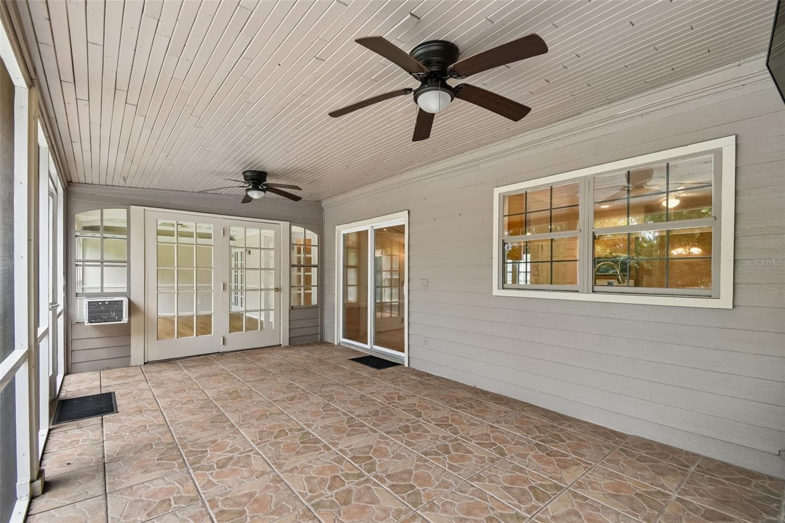 Enclosed Lanai - 755 KEENELAND PIKE, LAKE MARY