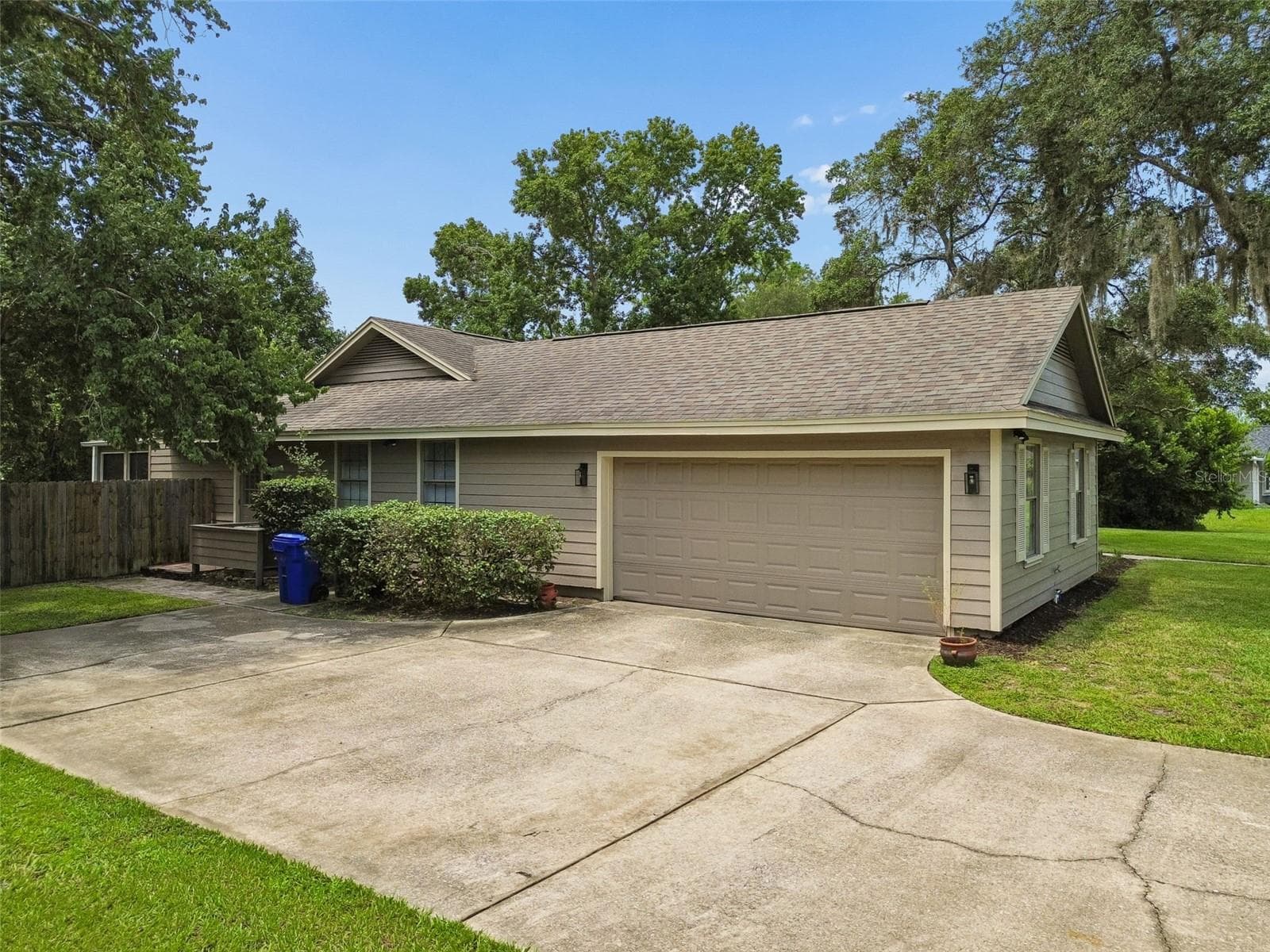 Side Garage - 755 KEENELAND PIKE, LAKE MARY