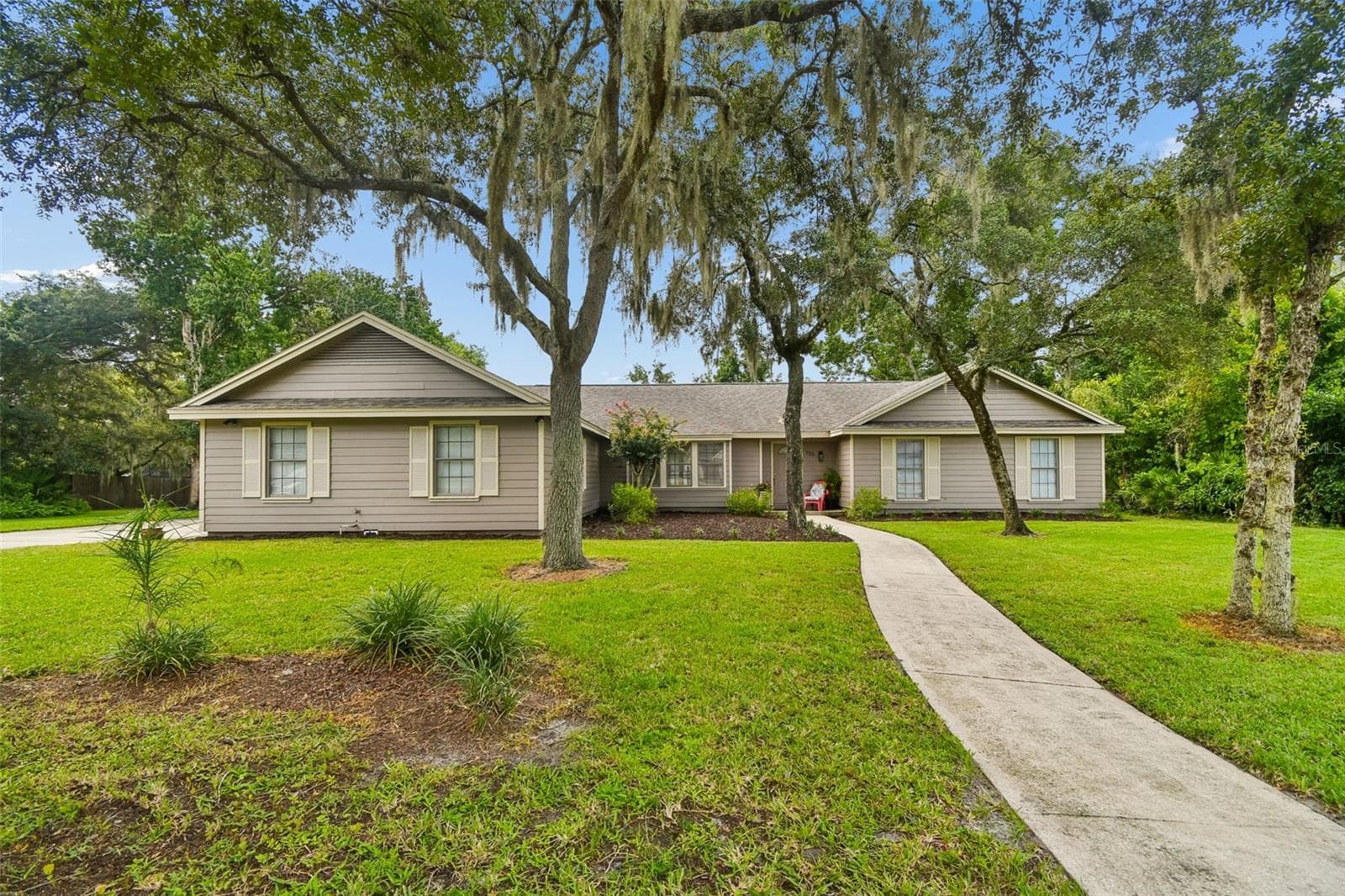 Welcome Home! - 755 KEENELAND PIKE, LAKE MARY