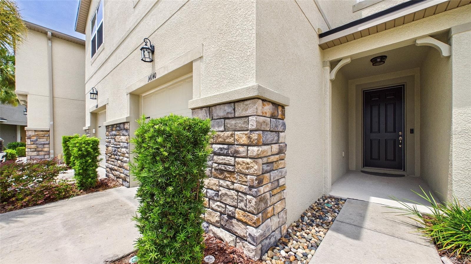 Townhouse at 14140 DAMSELFLY DR, TAMPA, photo 2 of 61