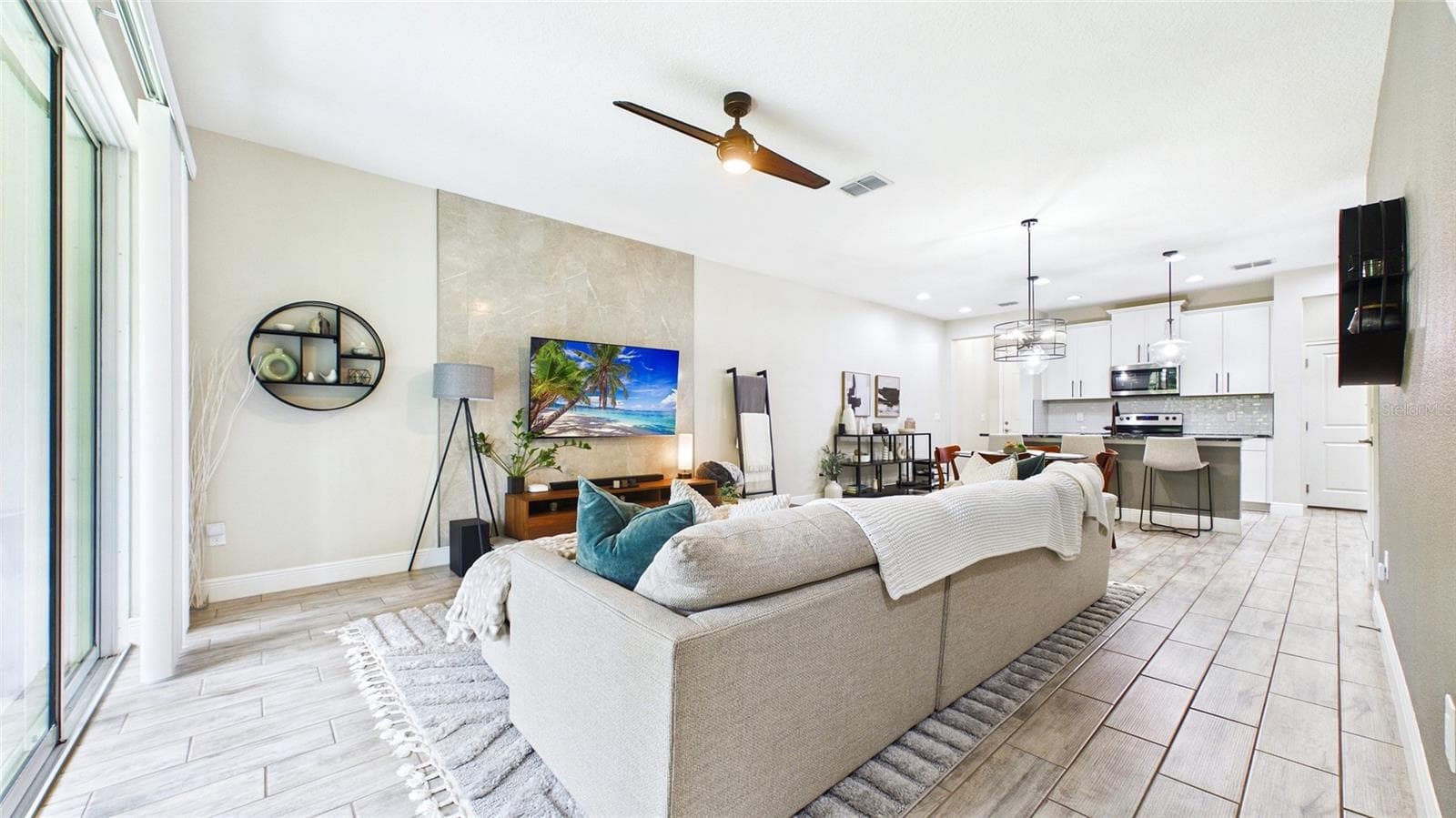 Townhouse at 14140 DAMSELFLY DR, TAMPA, photo 3 of 61