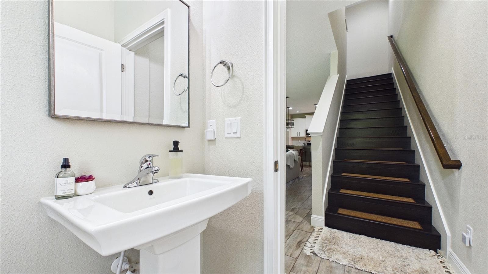 Townhouse at 14140 DAMSELFLY DR, TAMPA, photo 20 of 61