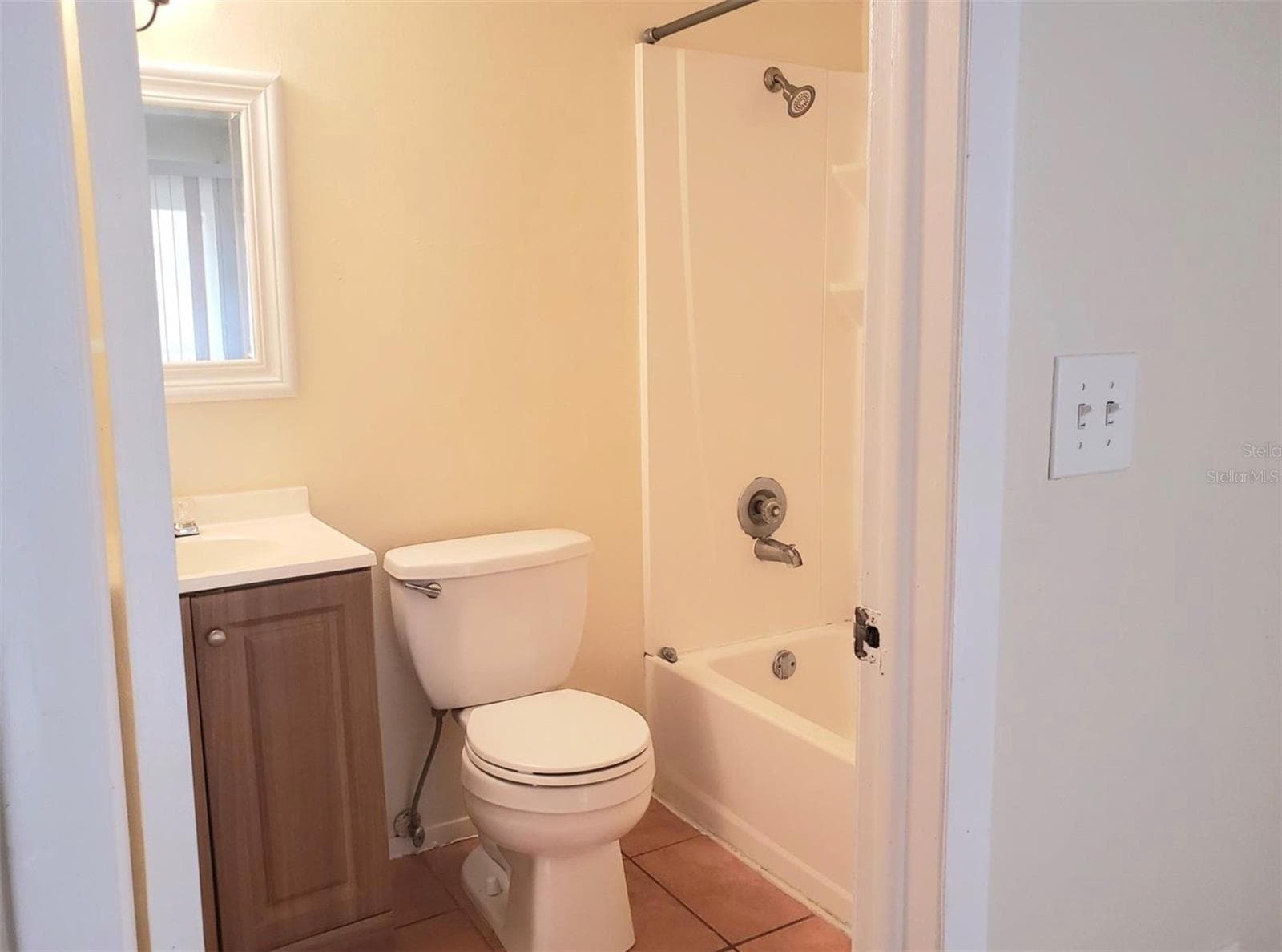 Condominium at 7100 WATERSIDE DR, TAMPA, photo 9 of 13