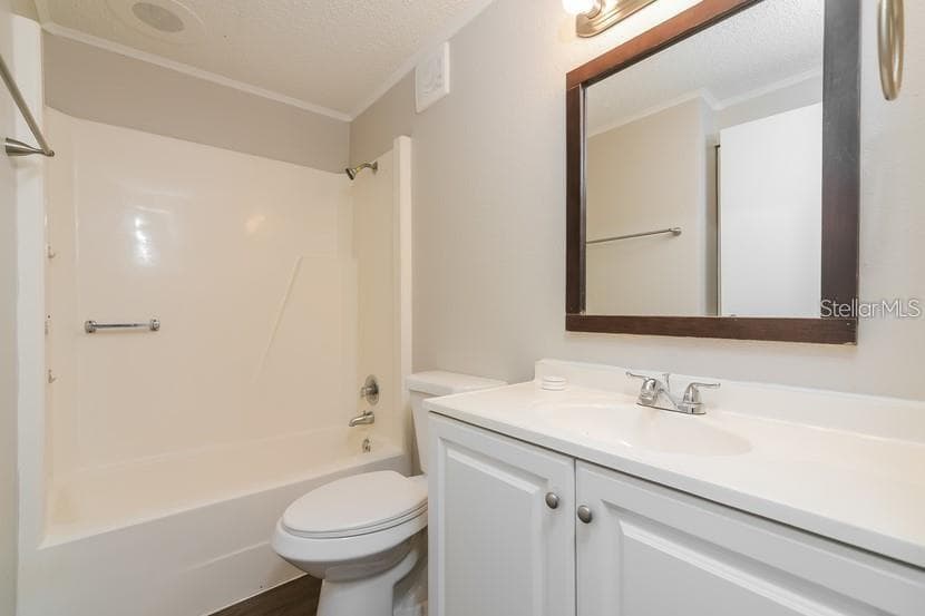 Single Family Residence at 559 MARTIN PLACE BLVD, APOPKA, photo 13 of 17