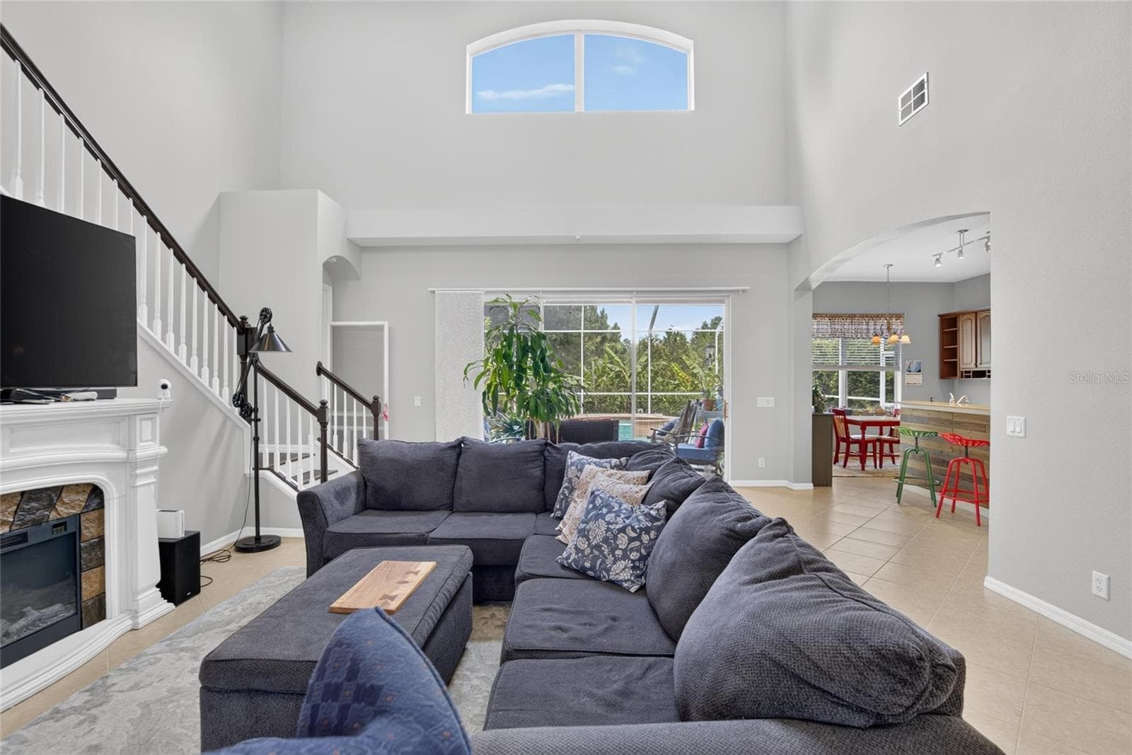 Living Room - 10103 DEERCLIFF DR, TAMPA
