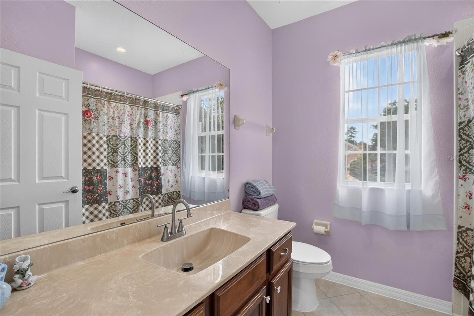 Bath Upstairs - 10103 DEERCLIFF DR, TAMPA