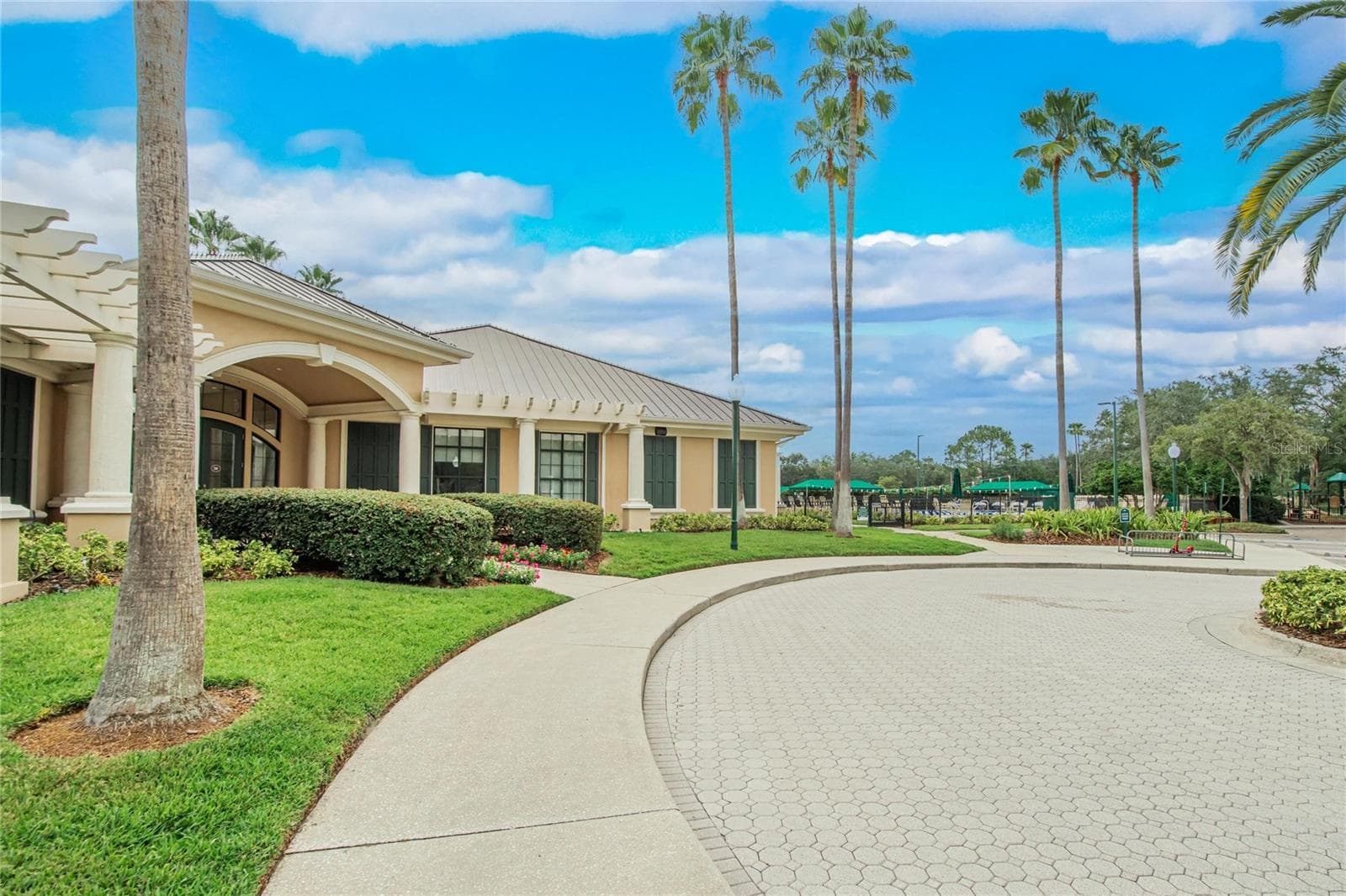 Single Family Residence at 10103 DEERCLIFF DR, TAMPA, photo 87 of 94
