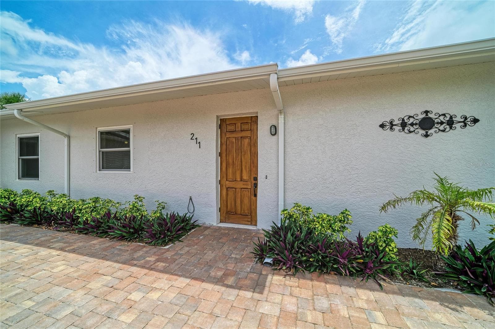 Single Family Residence at 211 BAHIA VISTA DR, ENGLEWOOD, photo 8 of 57