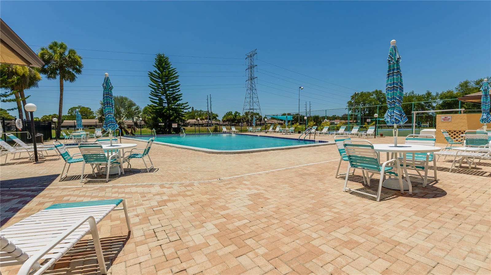 Resort Style HEATED Pool - 1119 9TH CIR SE #1119, LARGO