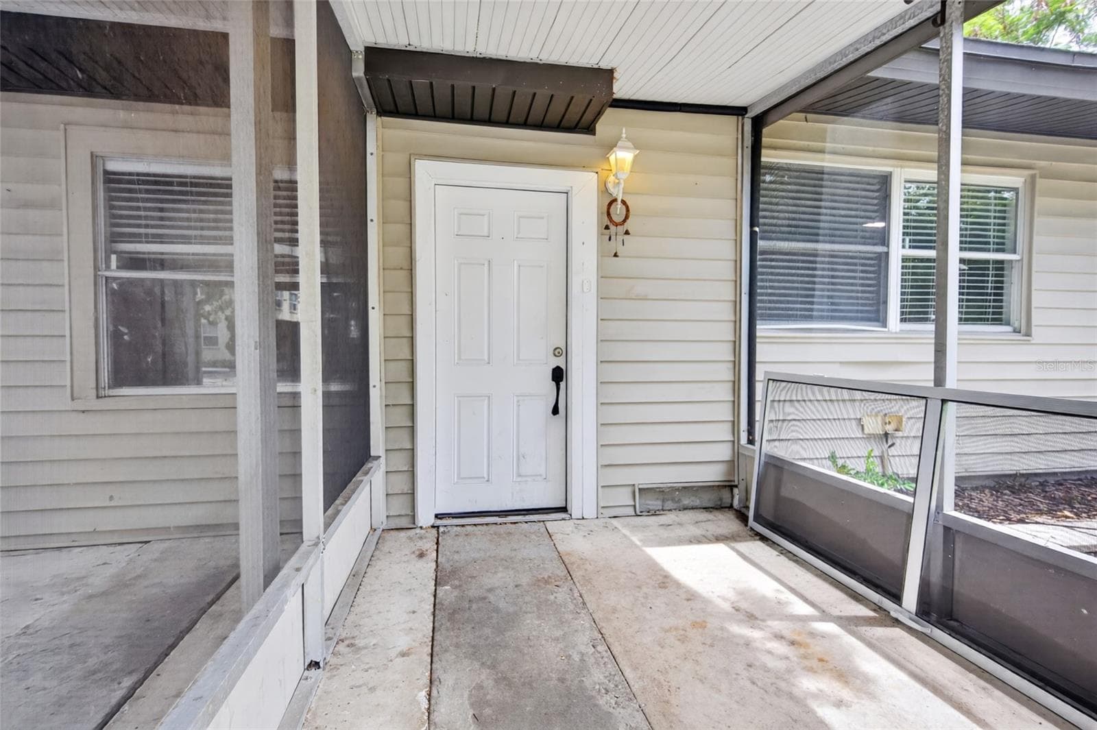 Single Family Residence at 3615 W ROGERS AVE, TAMPA, photo 4 of 28