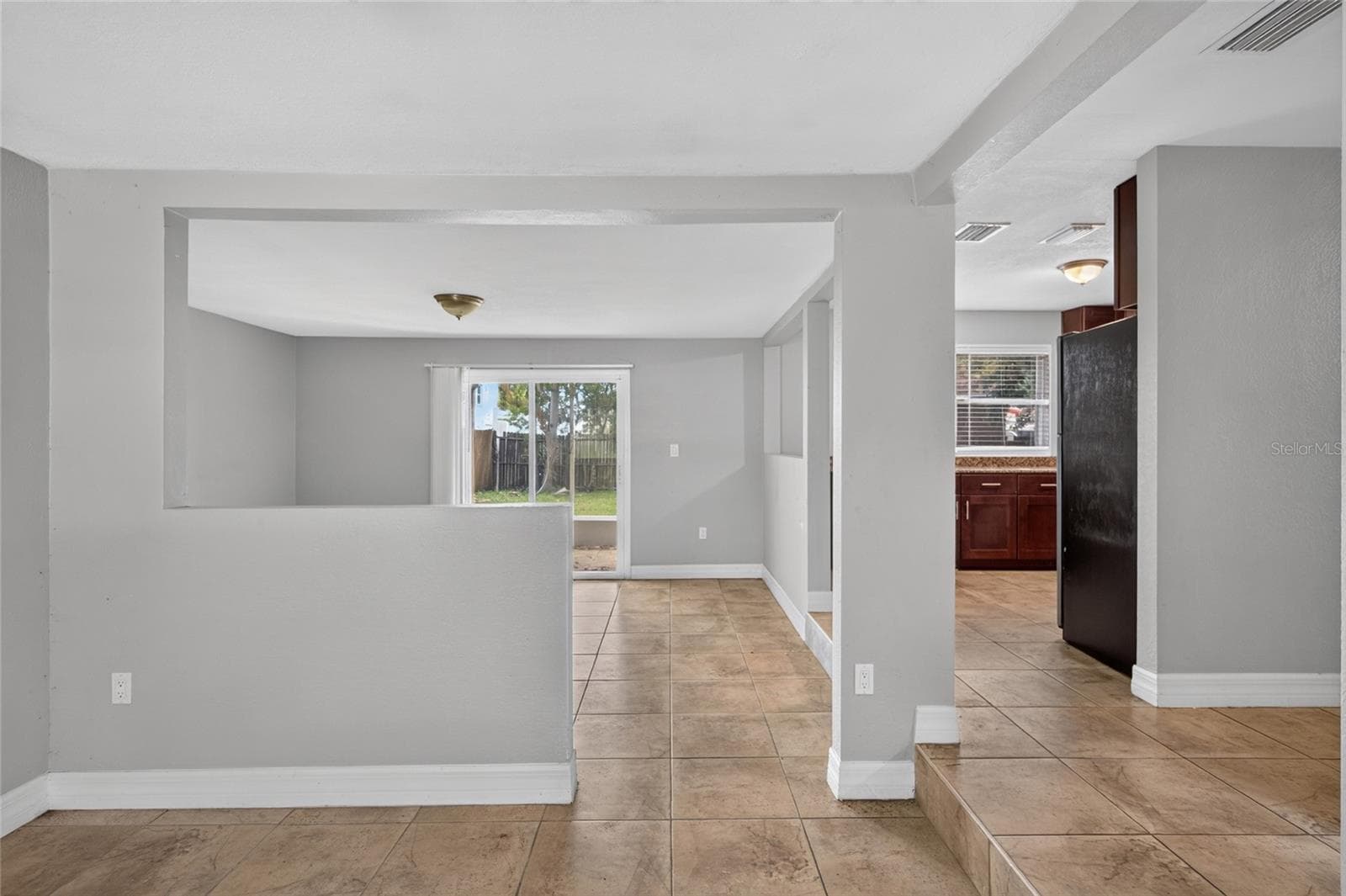Single Family Residence at 3615 W ROGERS AVE, TAMPA, photo 6 of 28