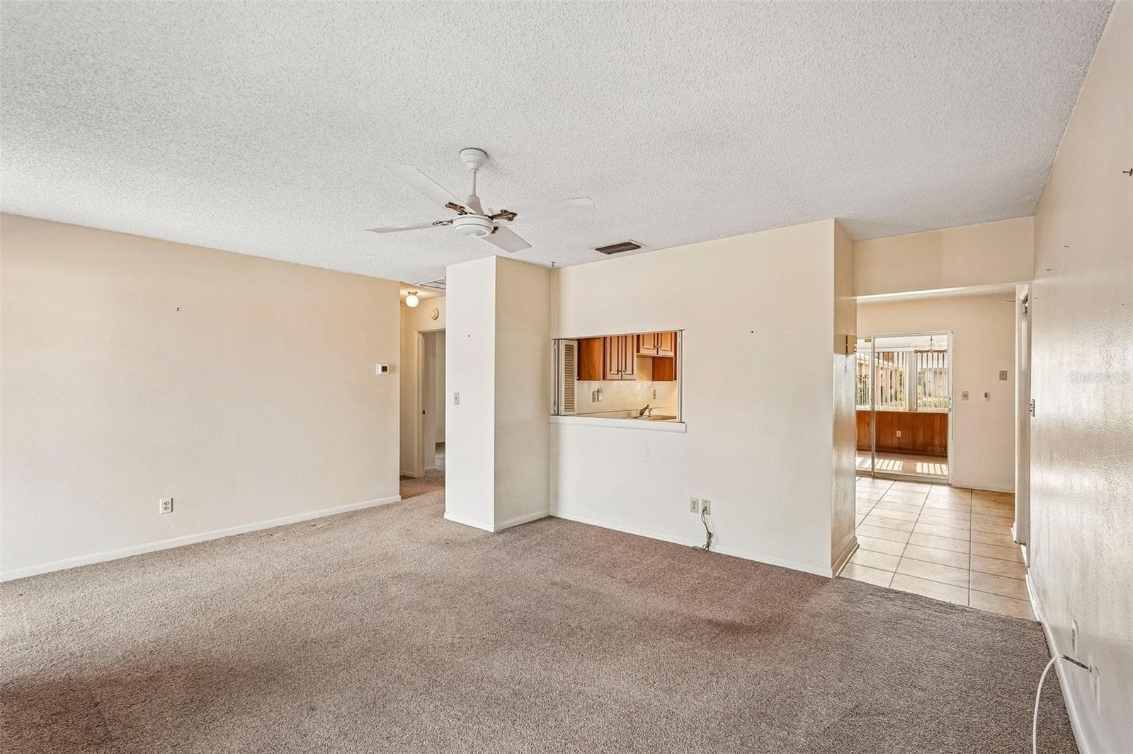 Condominium at 1329 NEW BEDFORD DR, SUN CITY CENTER, photo 7 of 45