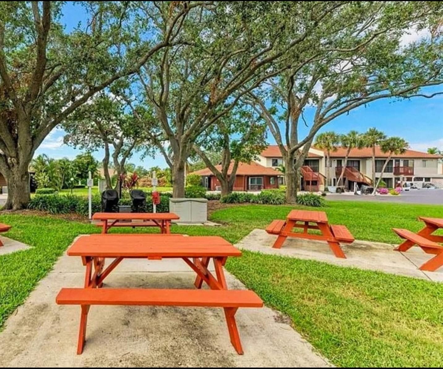 picnic table - 2760 71ST STREET CT W #2760, BRADENTON