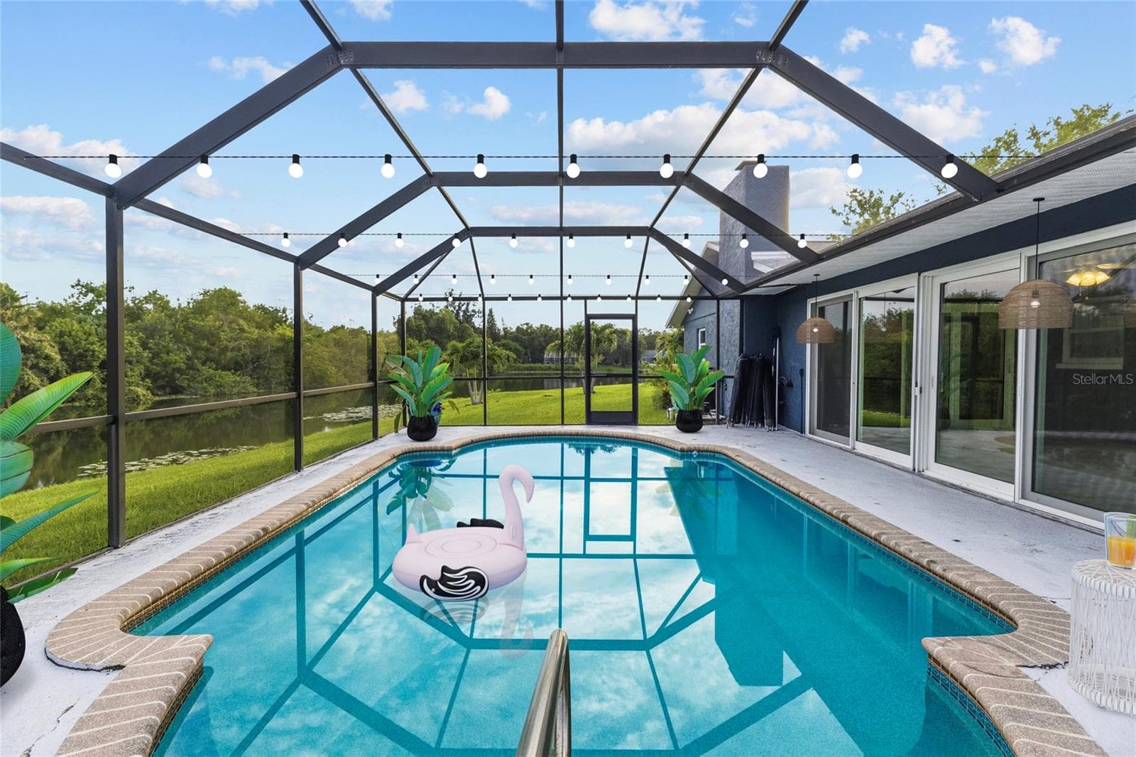 Single Family Residence at 1401 GEORGETOWNE DR, SARASOTA, photo 13 of 71