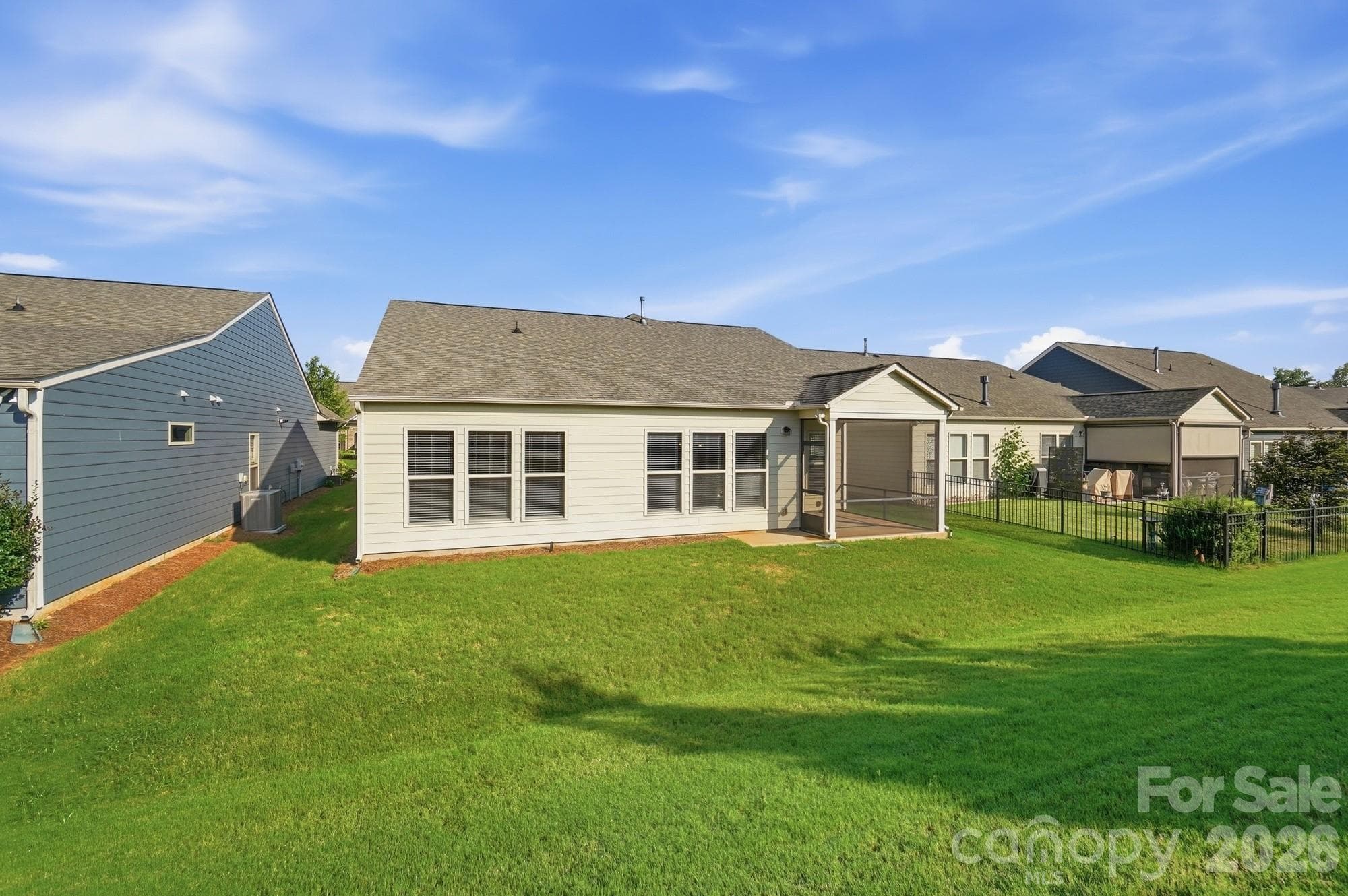 Single Family Residence at 1620 Red Leaf Drive, Fort Mill, photo 41 of 42