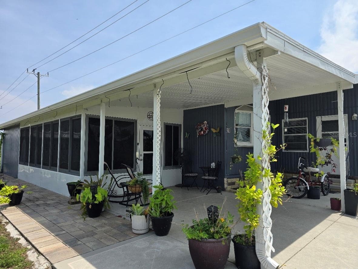 Manufactured Home at 5316 53RD AVE E #L11, BRADENTON, photo 9 of 46