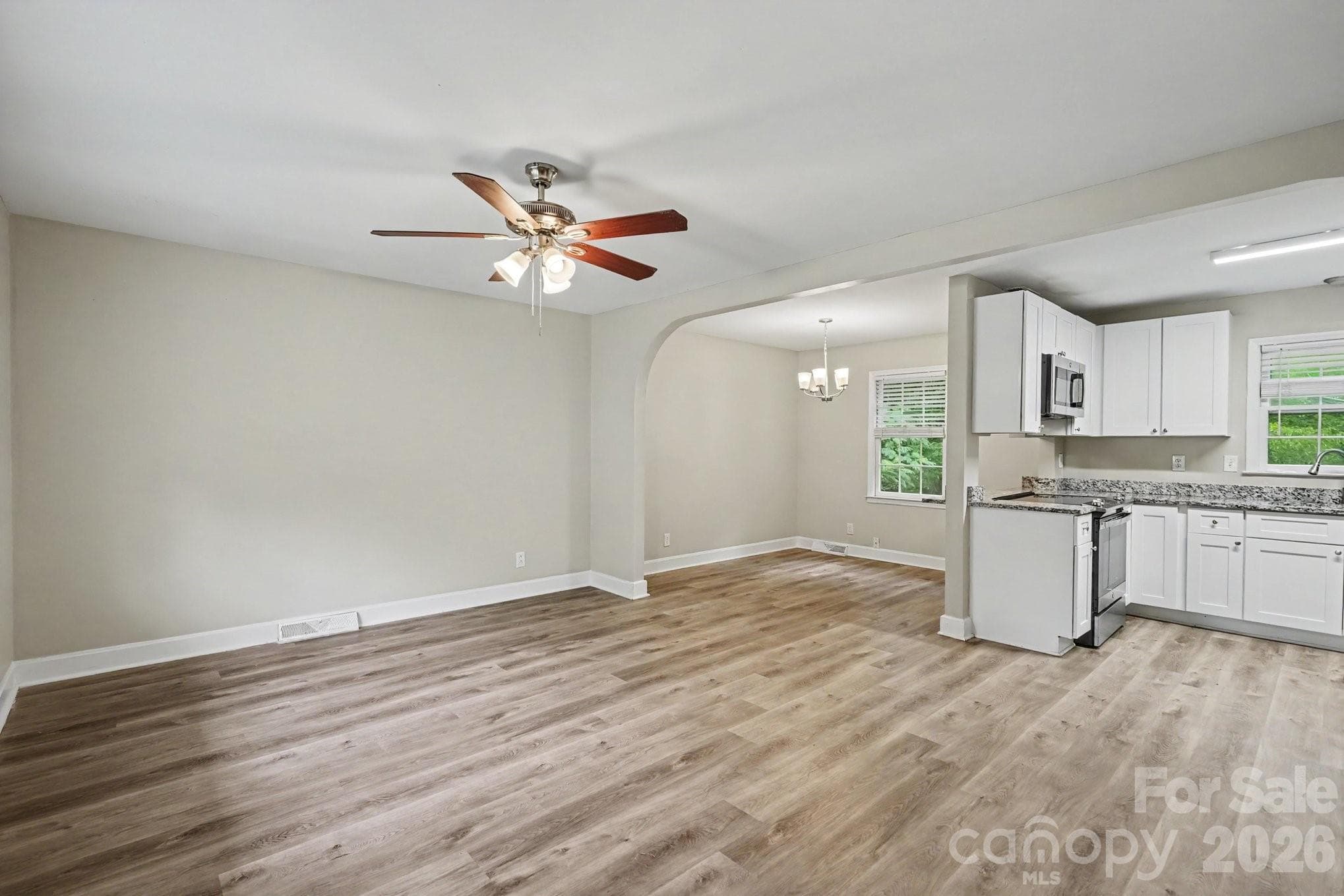 Single Family Residence at 6601 Lynfield Drive, Charlotte, photo 7 of 19