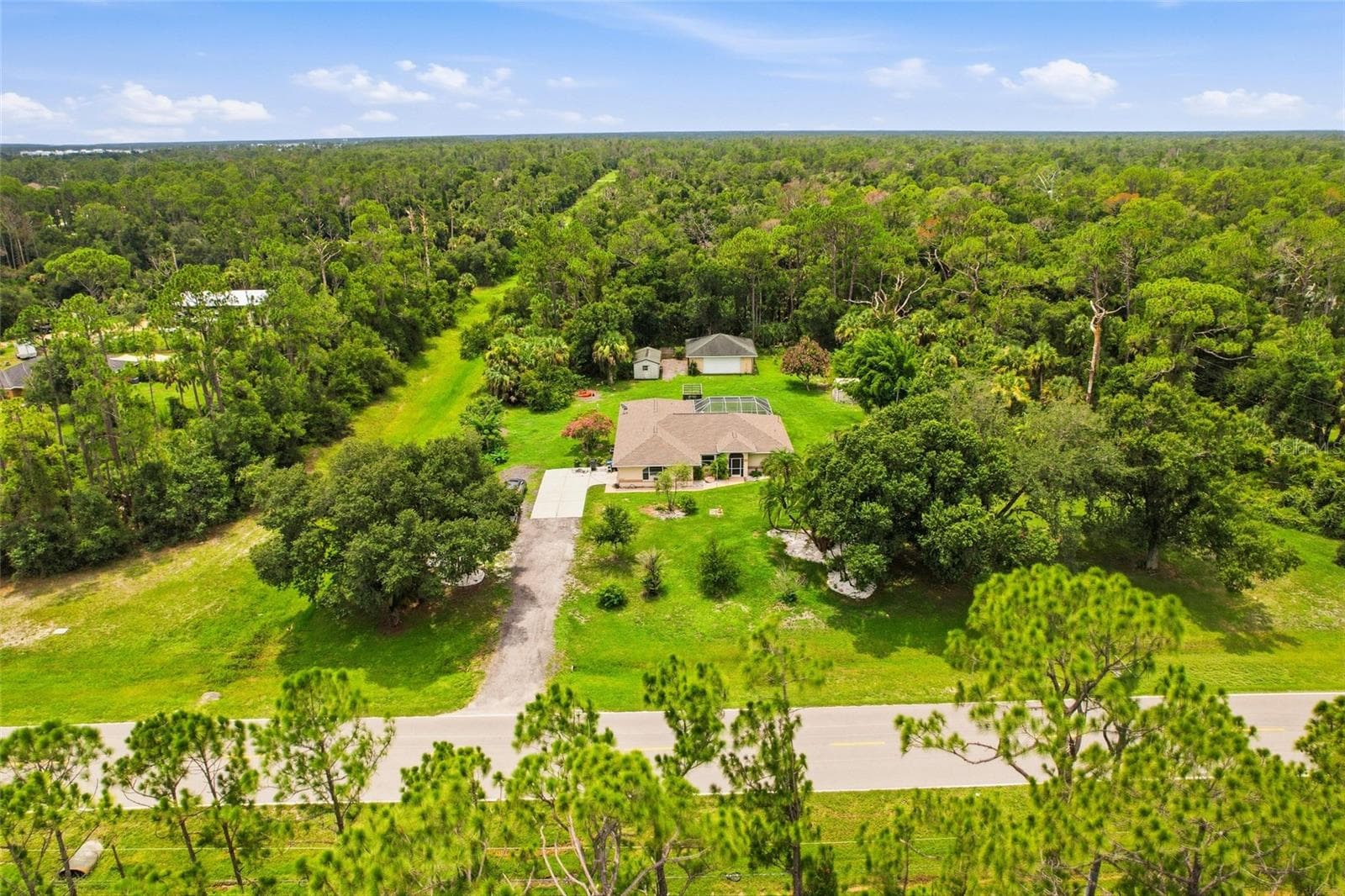 Single Family Residence at 2209 TROPICAIRE BLVD, NORTH PORT, photo 65 of 69