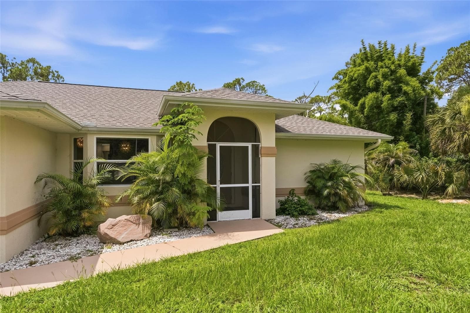 Single Family Residence at 2209 TROPICAIRE BLVD, NORTH PORT, photo 4 of 69