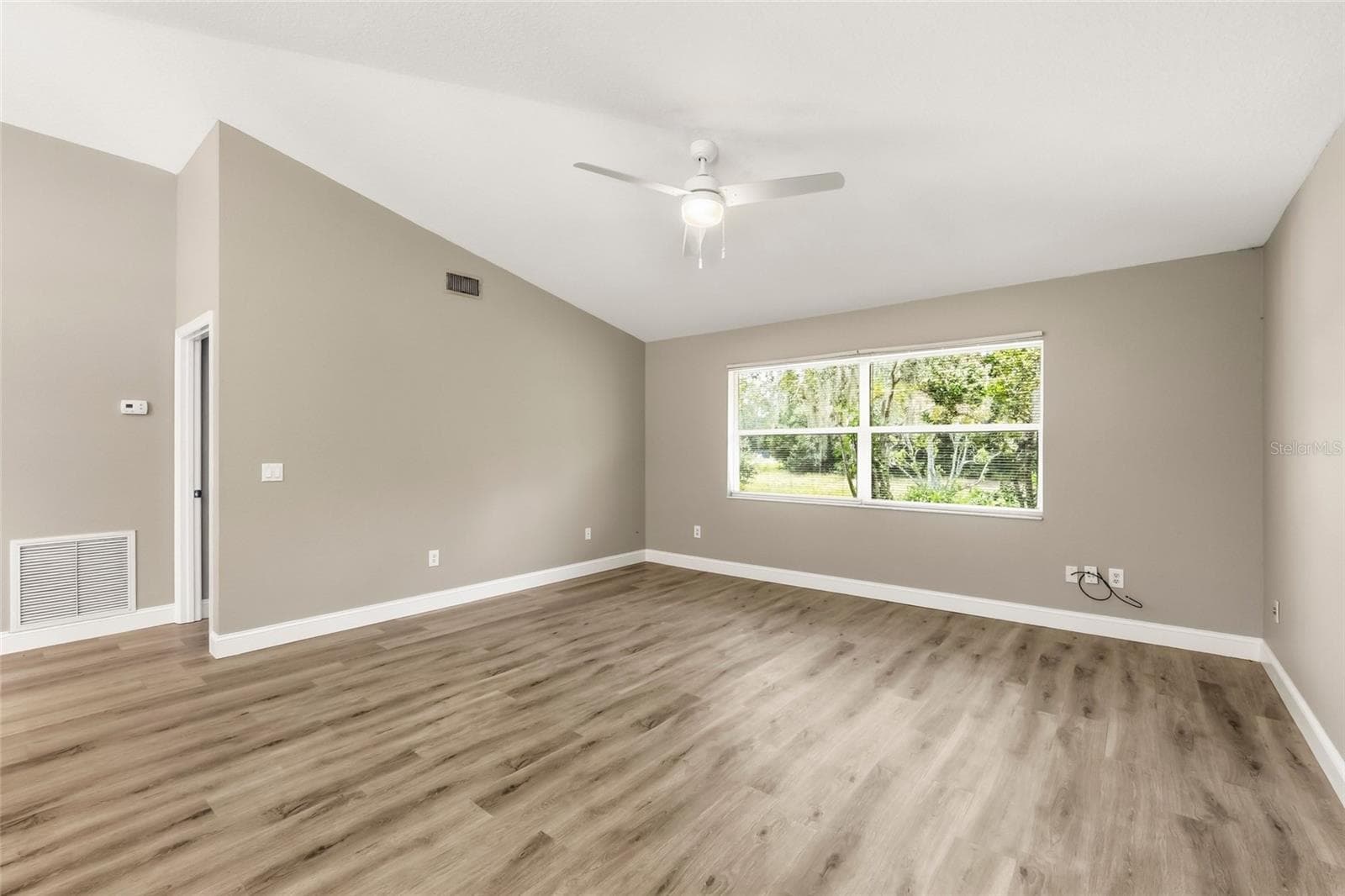 Single Family Residence at 2209 TROPICAIRE BLVD, NORTH PORT, photo 26 of 69