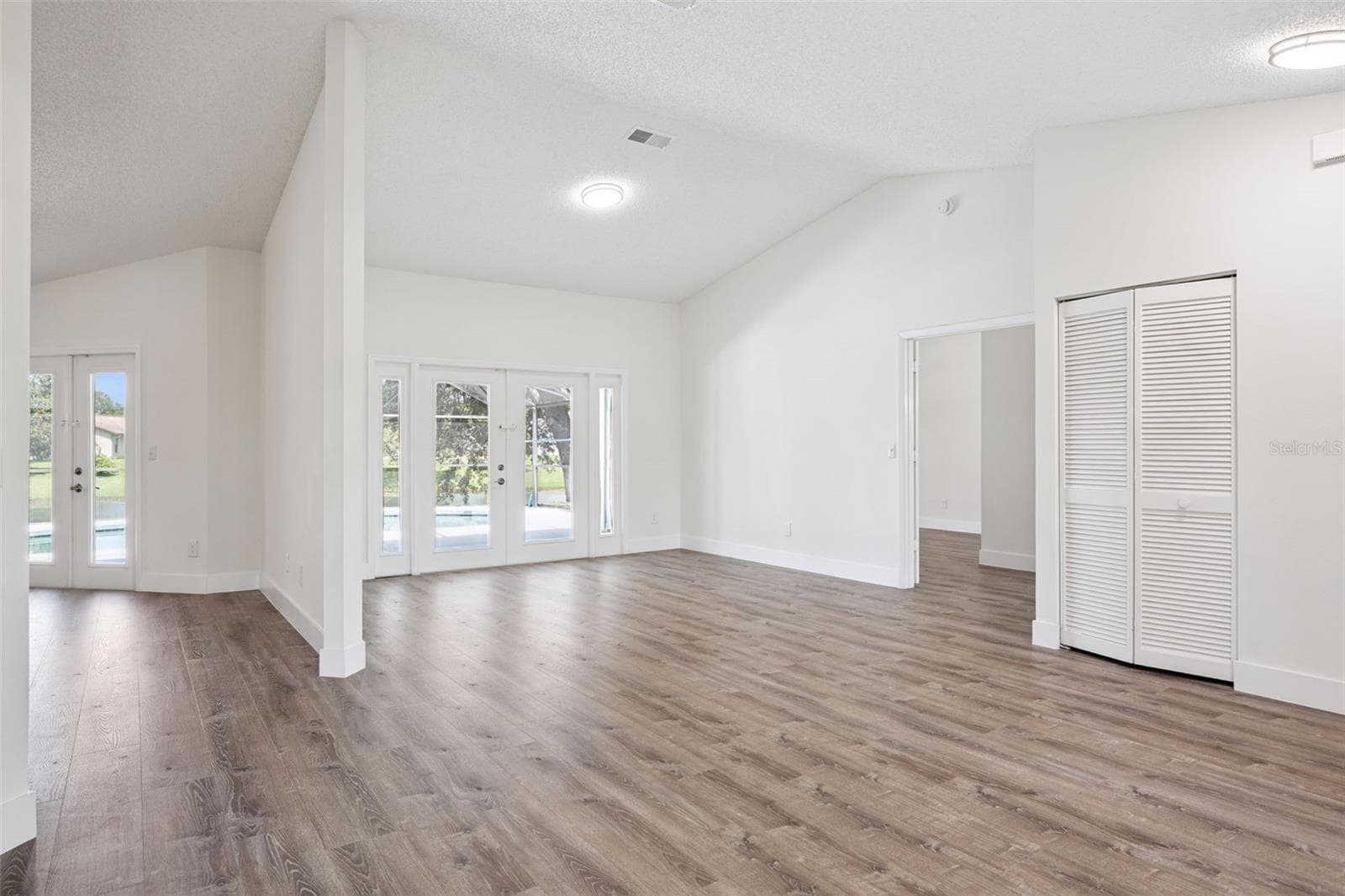 Single Family Residence at 14706 EAGLE VIEW CT, ORLANDO, photo 12 of 63