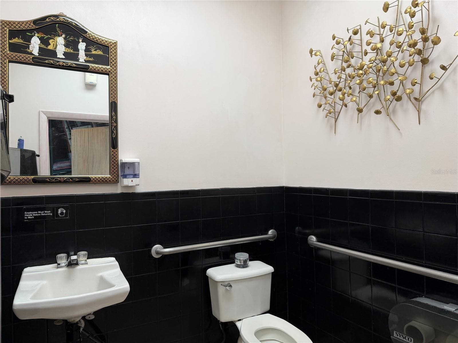 Restaurant at 12141 S ORANGE BLOSSOM TRL, ORLANDO, photo 24 of 25