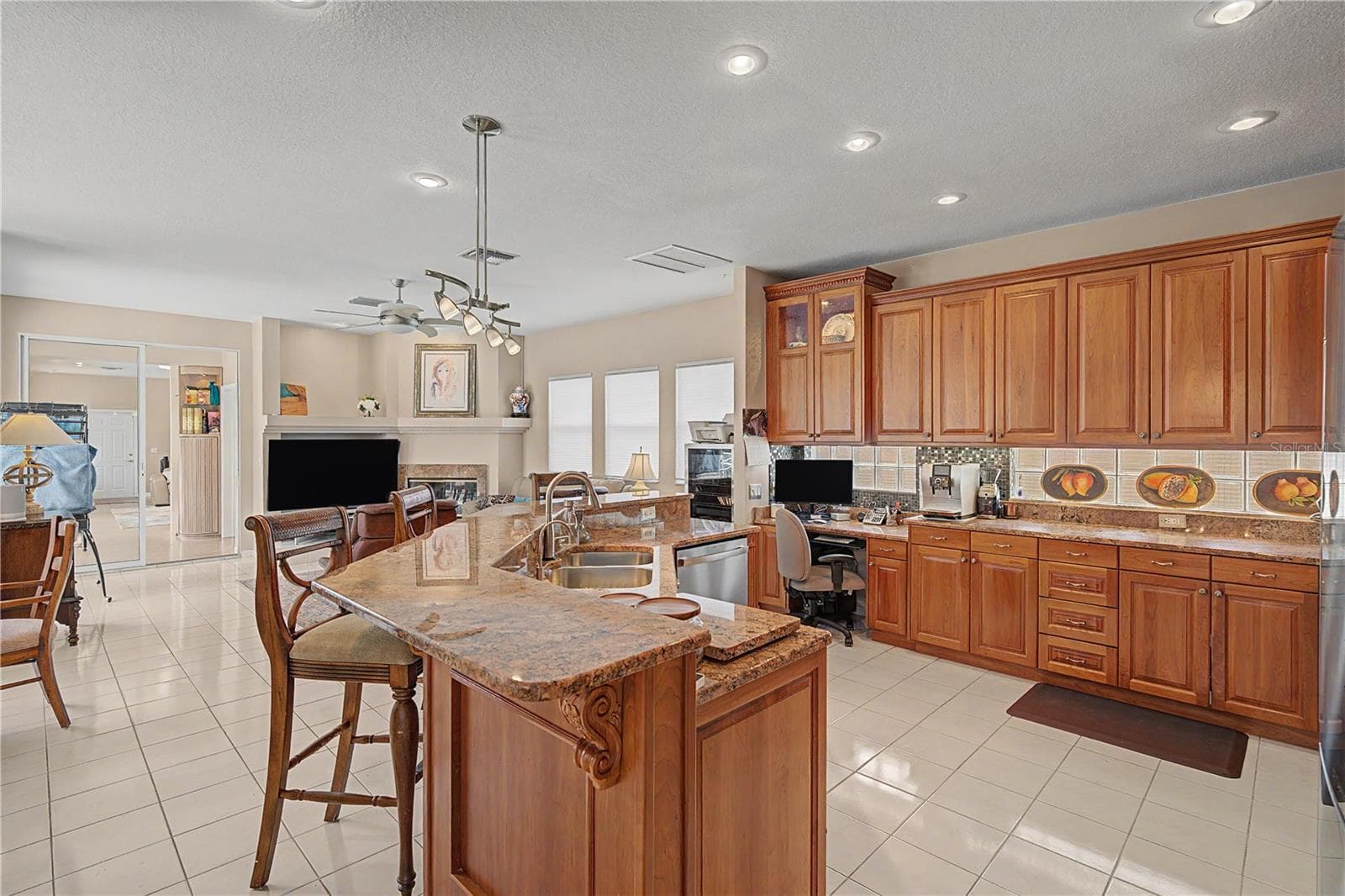 Single Family Residence at 2093 SWAN LN, PALM HARBOR, photo 15 of 55