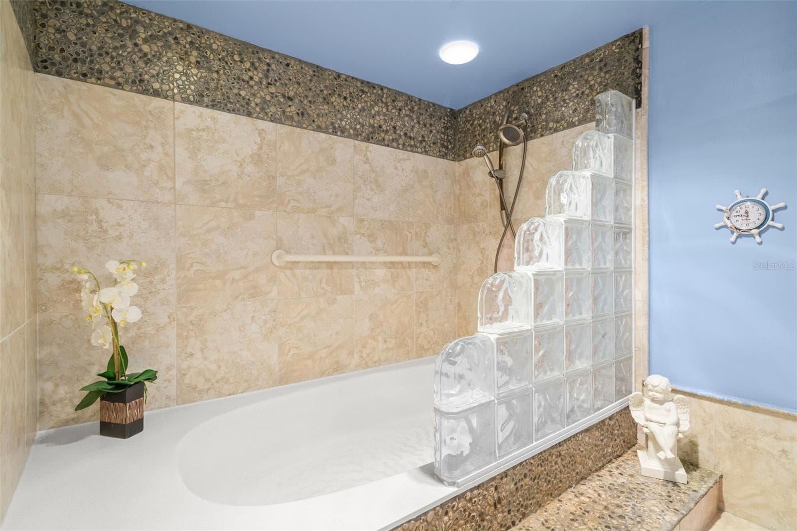 Condominium at 80 ROGERS ST #3A, CLEARWATER, photo 38 of 79