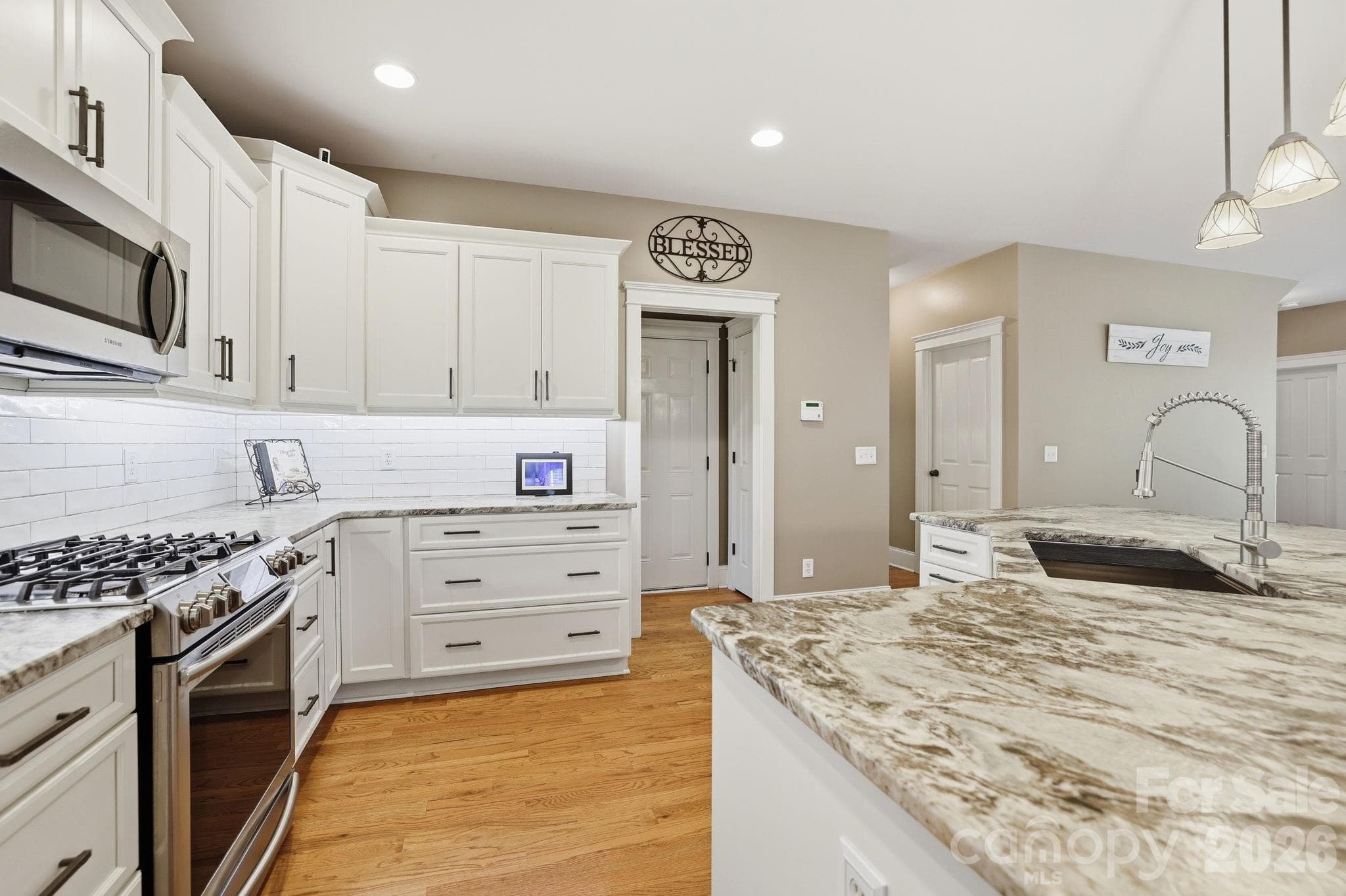 Single Family Residence at 705 Glenn Allen Way, Fort Mill, photo 11 of 48