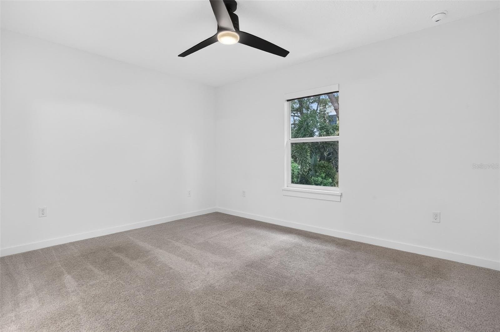 Bedroom with Ensuite Bathroom connected - 5818 1/2 S 6TH ST, TAMPA