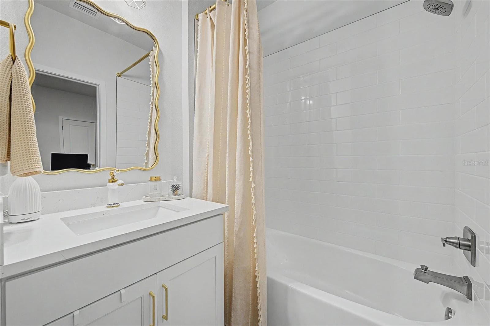 Townhouse at 6605 N NEBRASKA AVE #28, TAMPA, photo 23 of 33