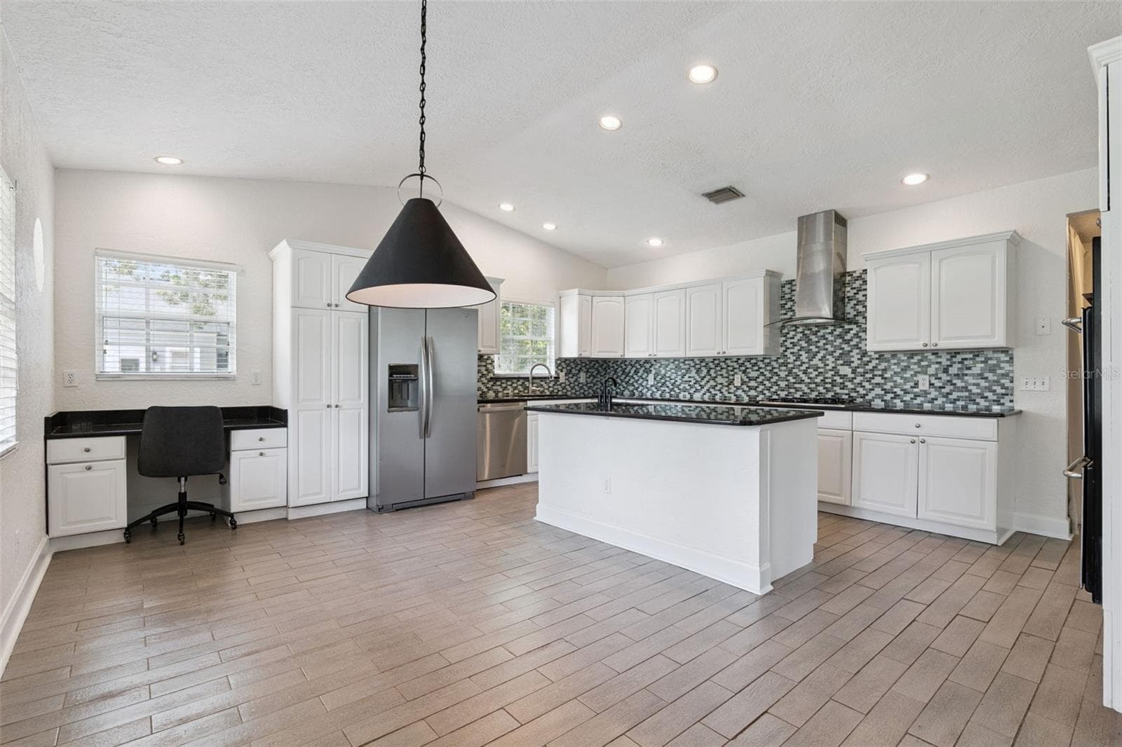 Single Family Residence at 207 S SUMMERLIN AVE, SANFORD, photo 12 of 50